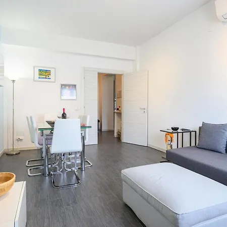 Parma Station & City Center Apartment Exterior photo